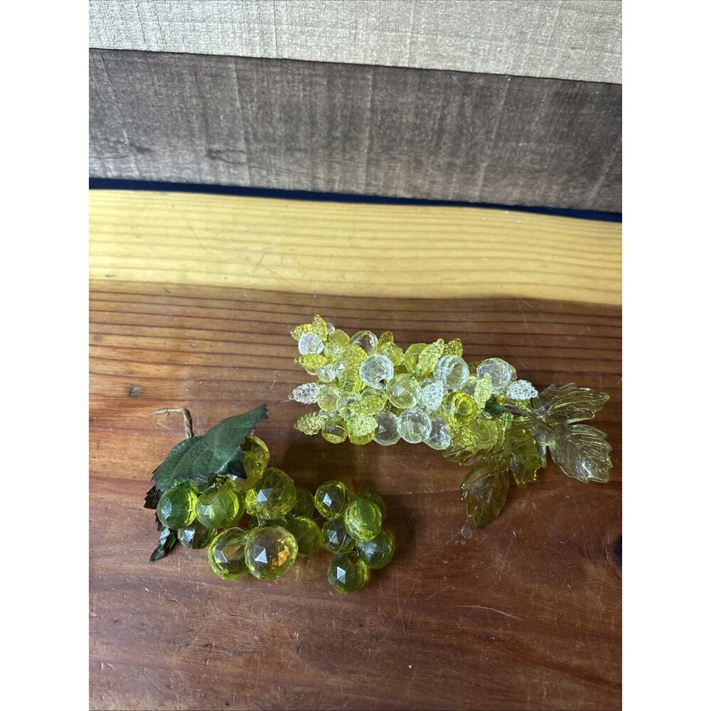VTG Set Of 2 Lucite Grapes Acrylic Green Faceted Beaded Grape Cluster 8” And 5”
